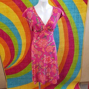 Size 14  Jones New York plunging v neckline dress